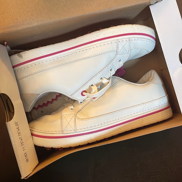 Crocs Golf Shoes - Picture 2 of 5